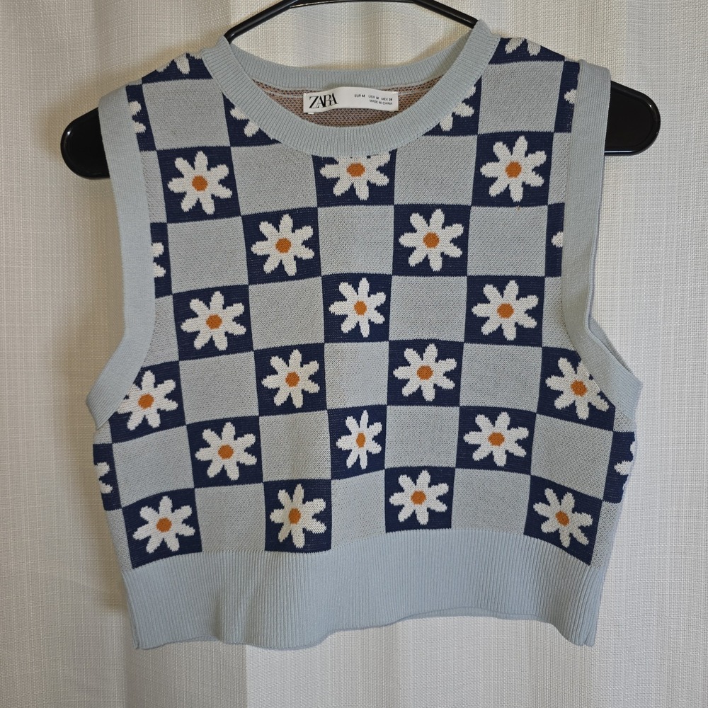ZARA Women's Vest Size M Blue White Daisy Flower Cropped Knit - Picture 1 of 7